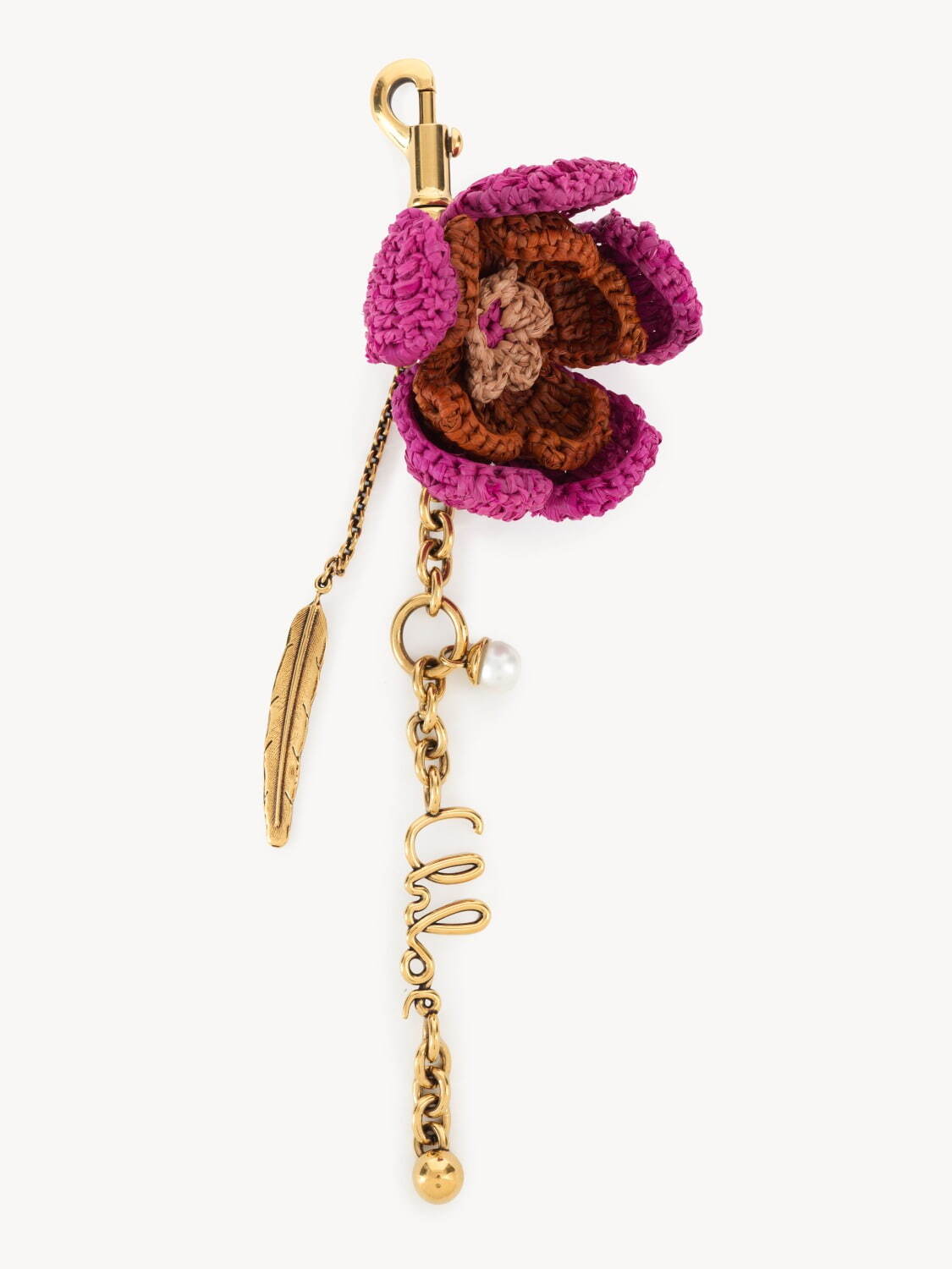 クロエ“丸みライン”のラフィアトートバッグ、スタッズ煌めくクロッグサンダルも｜写真8