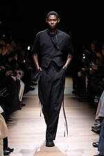 タム“ベルト付きフラップ”のダブルジャケット＆セパレート仕様のトレンチコートなど｜写真11