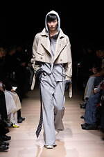 タム“ベルト付きフラップ”のダブルジャケット＆セパレート仕様のトレンチコートなど｜写真3