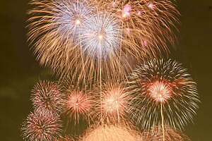 「立川まつり国営昭和記念公園花火大会 2025」花火5,000発が夏の夜空を彩る、大会当日は入園無料