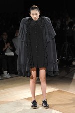 形の無いものを形にした驚愕のクリエイション : アンリアレイジ(ANREALAGE)、2011年春夏コレクション｜写真54