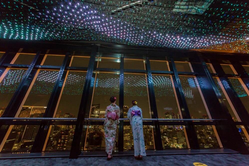 夜景スポット｜東京タワー「天の川イルミネーション 2025」上空150mの夜景に溶け込む無数の星々