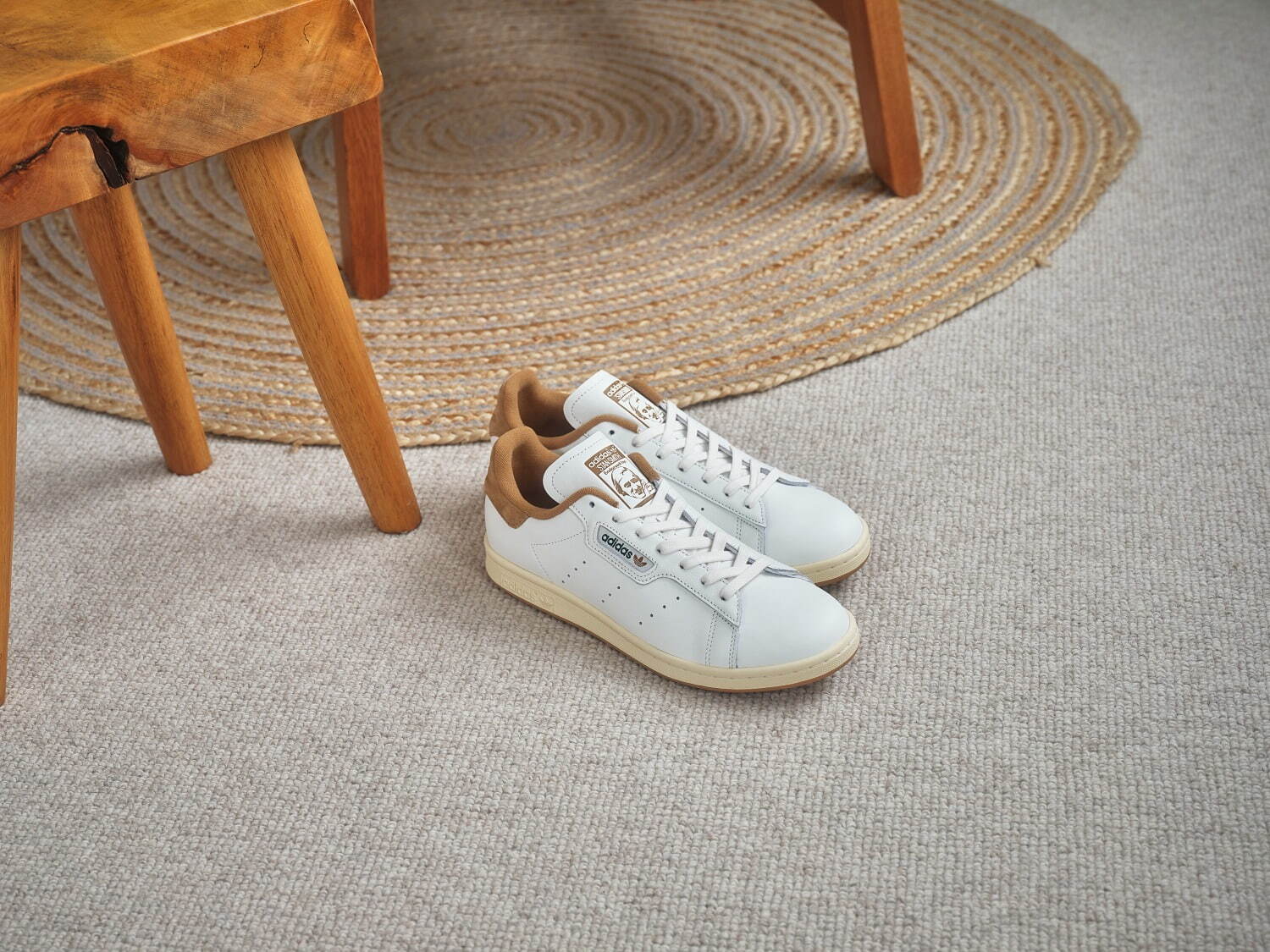 アディダス オリジナルス(adidas Originals) スタンスミス｜写真1