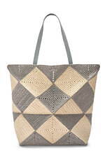 ロエベ25年夏かごバッグ、ドーナツチェーンのハンドバッグやチェック柄ロゴトート｜写真13