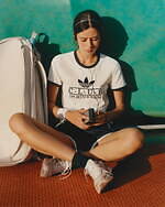 アディダス オリジナルスのグリーン際立つレザースニーカー、スポーティー＆リッチとコラボ｜写真5