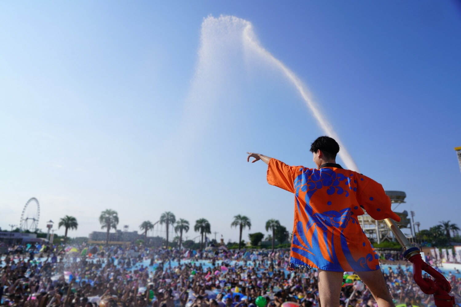 よみうりランド「流れるプール」や“巨大バケツ”の水浴び、ライトアップされたナイトプールも｜写真3