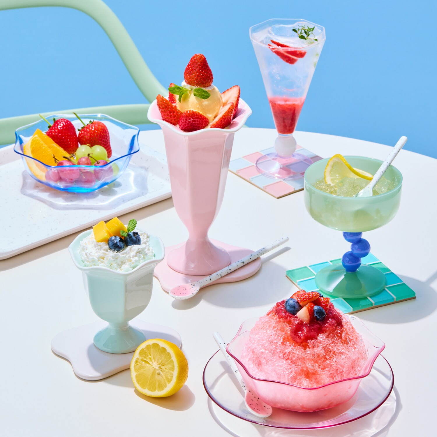 フランフランの“涼し気”テーブルウェア、パステルカラーのデザート食器やドット柄ガラスボウル｜写真1