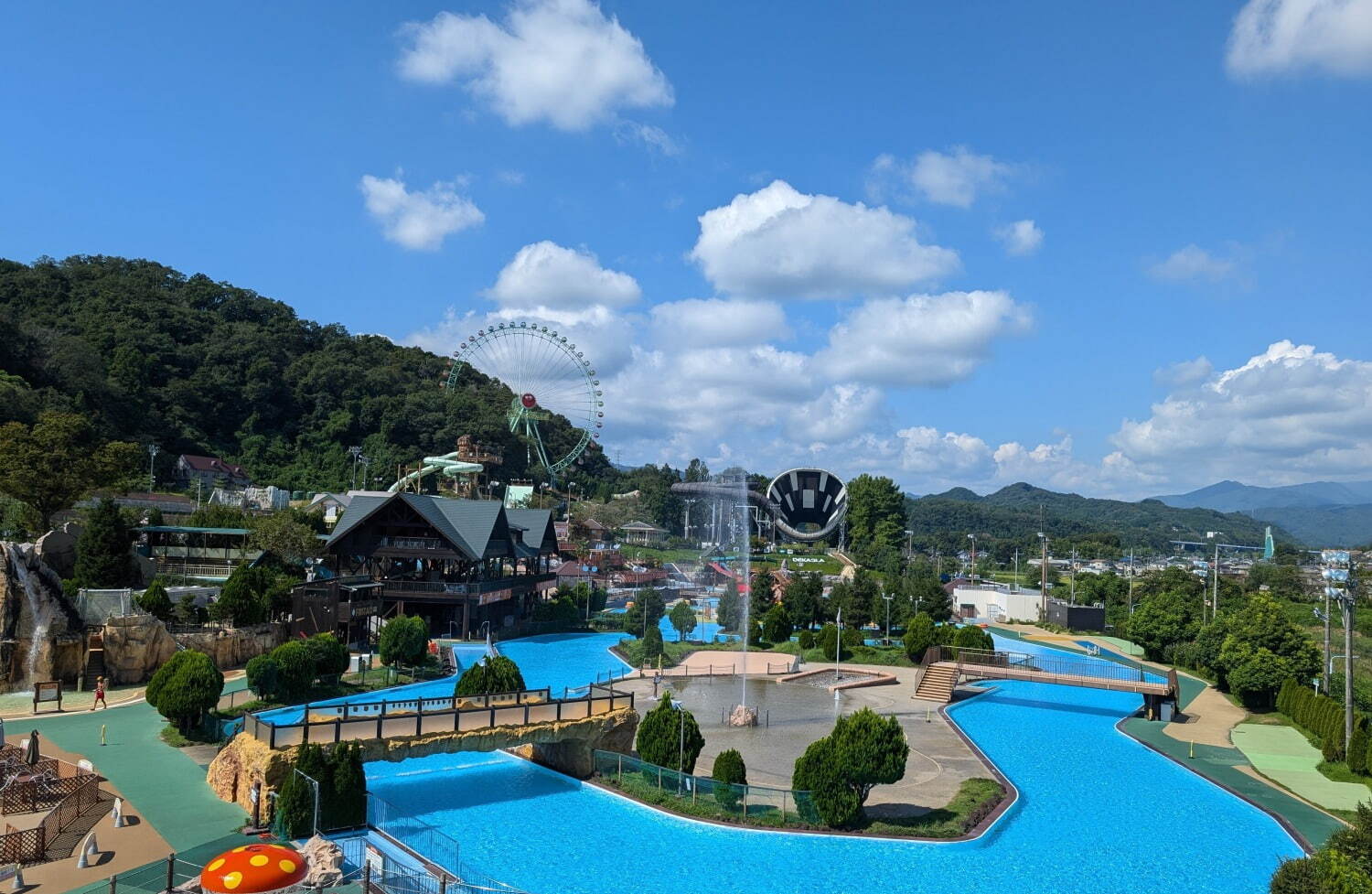 「東京サマーランド」屋外プール、“日本最大級”流れるプールや冒険気分を楽しむウォータースライダー｜写真11