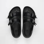 ビルケンシュトック×マハリシのアウトドアサンダル、“ミリタリー風”のバックル付きストラップ｜写真22