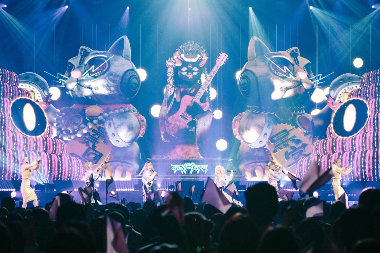 椎名林檎のライブ「(生)林檎博'24-景気の回復-」が劇場上映、映像作品リリースを記念して｜写真6