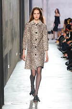 ヌメロ ヴェントゥーノ 2025-26年秋冬コレクション - 装飾を越えた”リボン”｜写真4