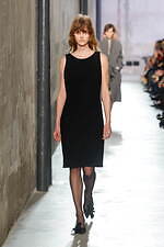 ヌメロ ヴェントゥーノ 2025-26年秋冬コレクション - 装飾を越えた”リボン”｜写真14