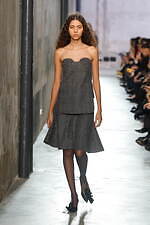 ヌメロ ヴェントゥーノ 2025-26年秋冬コレクション - 装飾を越えた”リボン”｜写真16