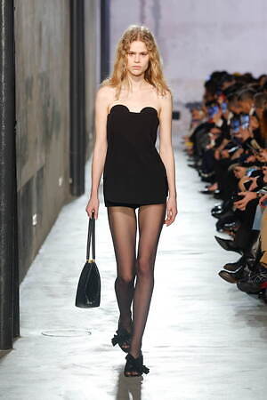 ヌメロ ヴェントゥーノ(N21) 2025-26年秋冬ウィメンズコレクション  - 写真12