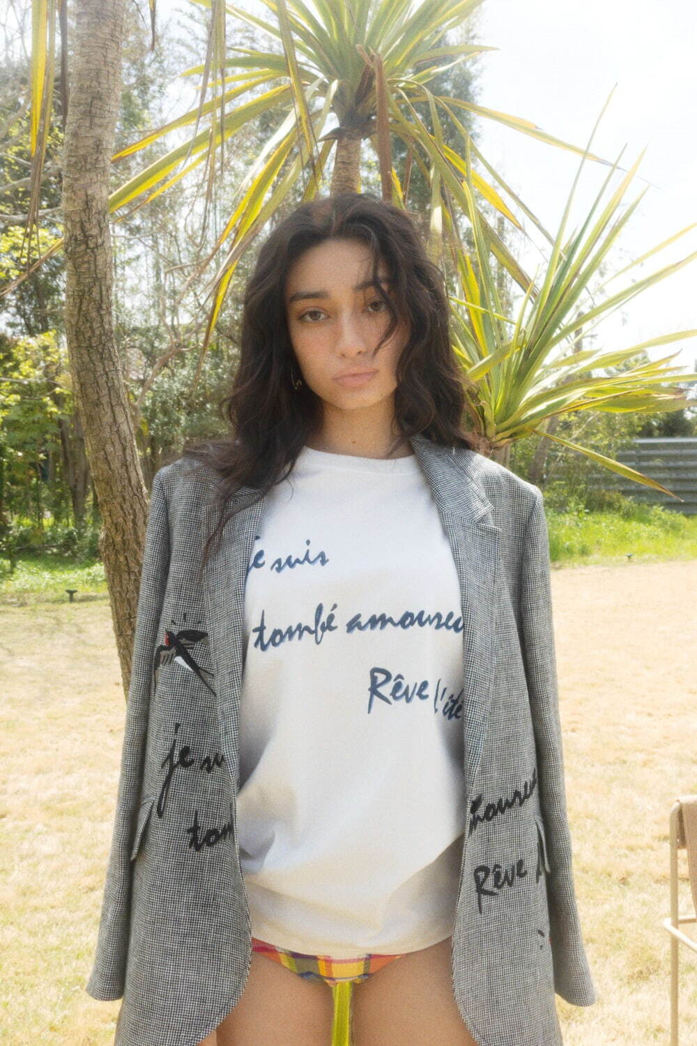 エンブロイダリージャケット 88,000円
Tシャツ 23,100円