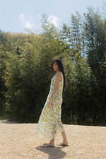 スタイリング/×ケイタ マルヤマ、ふっくら刺繍ジャケットや“レモネード”のグラデ編みバッグ｜写真3