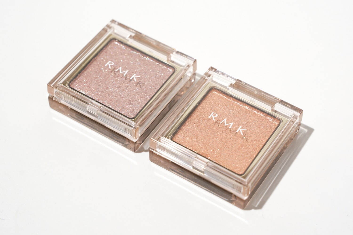 RMK2025年秋コスメ、“夕暮れ・夜の闇”着想の偏光パールアイシャドウや“謎色”ネイル｜写真32