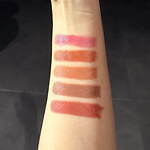 RMK2025年秋コスメ、“夕暮れ・夜の闇”着想の偏光パールアイシャドウや“謎色”ネイル｜写真15