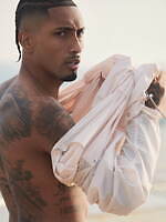 アディダス オリジナルス×ウェールズ・ボナー、スパンコール輝くスニーカー＆手編みストラップサンダル｜写真32