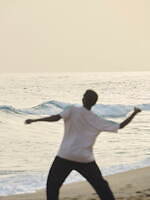 アディダス オリジナルス×ウェールズ・ボナー、スパンコール輝くスニーカー＆手編みストラップサンダル｜写真34