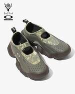 人気ブランドメンズシューズ【2025年秋】おしゃれに履きたい白スニーカーやカジュアルな革靴など｜写真39