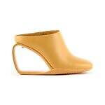 人気ブランドレディース靴【2025年秋】おしゃれに使える、きれいめスニーカーや大人可愛い革靴｜写真63