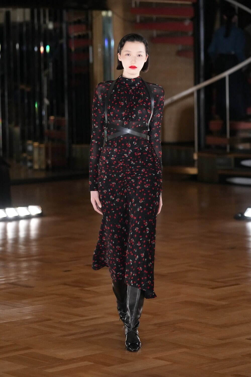 Printed velvet tulle turtleneck bodysuit 50,600円、 Printed velvet tulle gathered skirt 66,000円