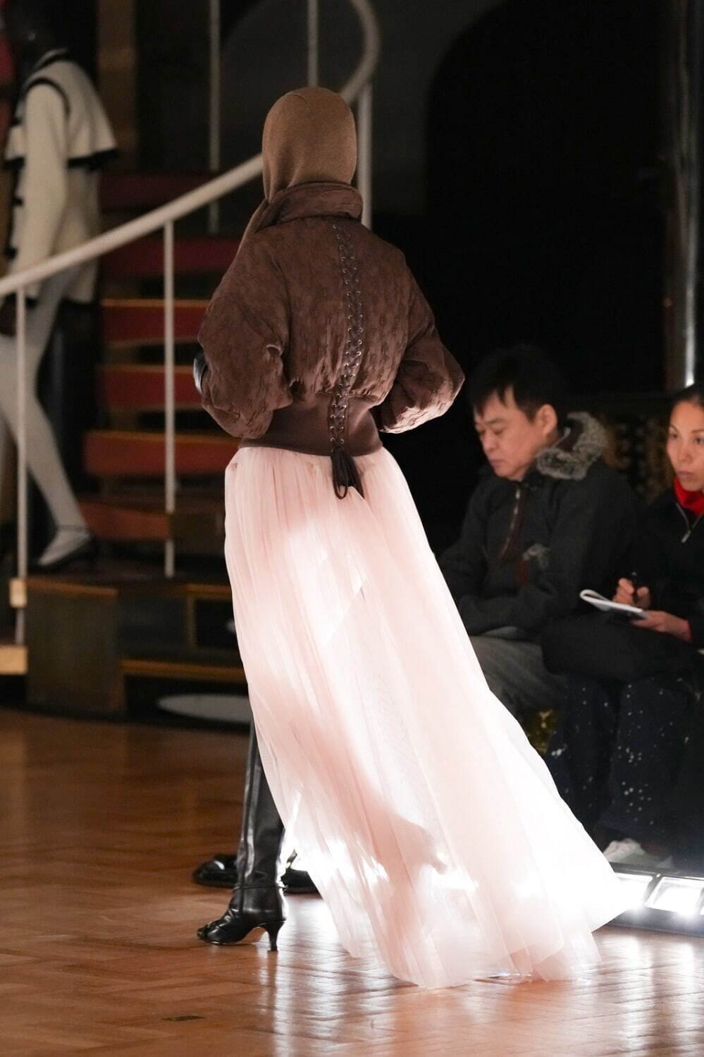 フェティコ“チェリー柄ベルベット”トップス＆編み上げデニムジャケットなど｜写真9