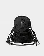 ビューティフルピープル“過剰な”収納＆ハンドルを搭載したショルダーやバックパック｜写真5