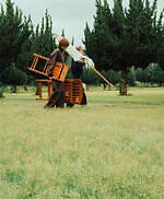 キコ・コスタディノフ“ウォッシュ加工”デニムジャケット＆曲線切り替えのデニムパンツ｜写真8