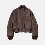 キコ・コスタディノフ“ウォッシュ加工”デニムジャケット＆曲線切り替えのデニムパンツ｜写真1