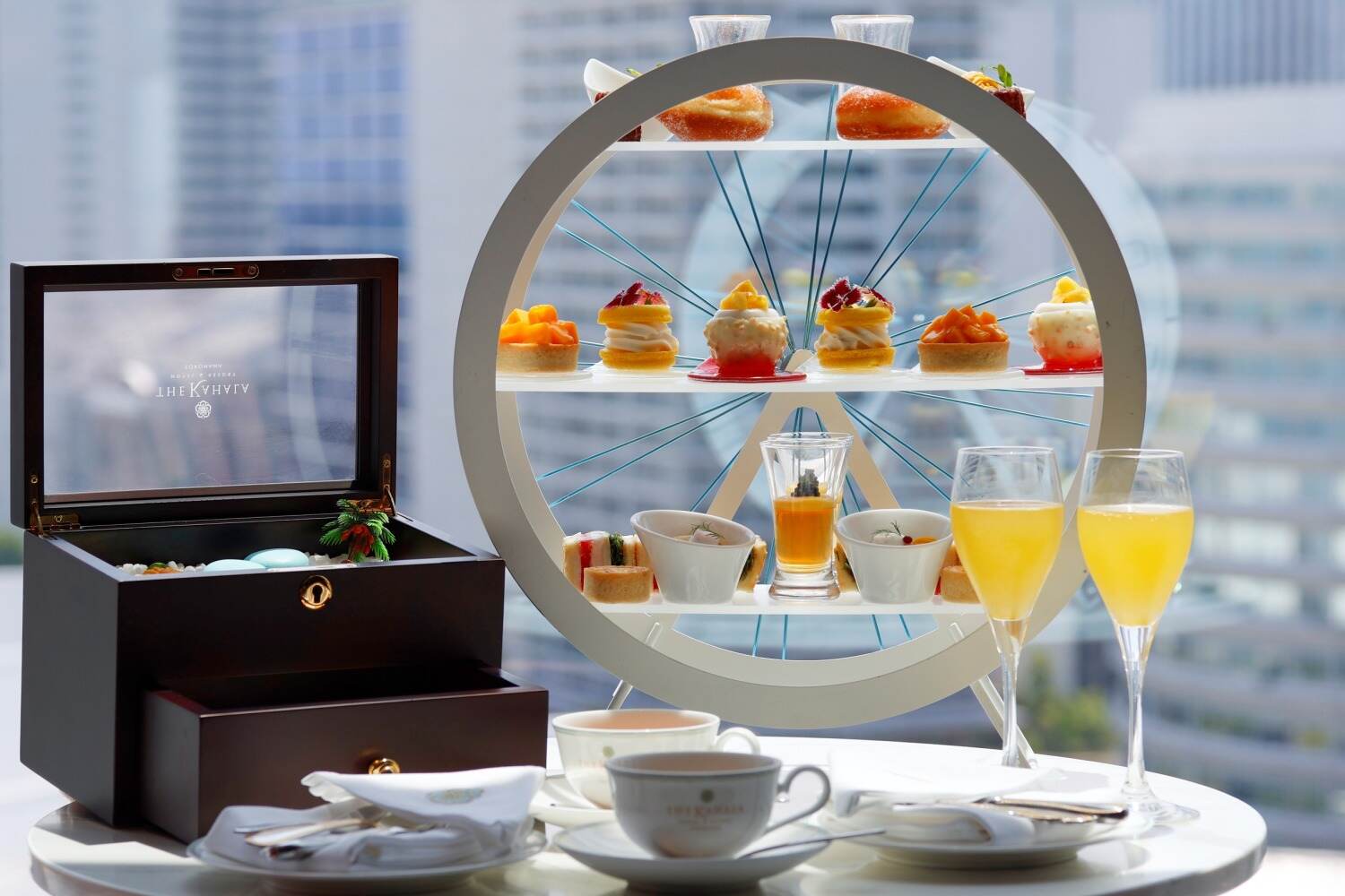 ホテルのアフタヌーンティー｜ザ・カハラ・ホテル＆リゾート 横浜「トロピカルアフタヌーンティー」マンゴータルトやマラサダドーナツ