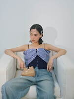 リリー ブラウン“ビジュー輝く”リボン型トップス、花咲くビジュースカートや厚底サンダルも｜写真32