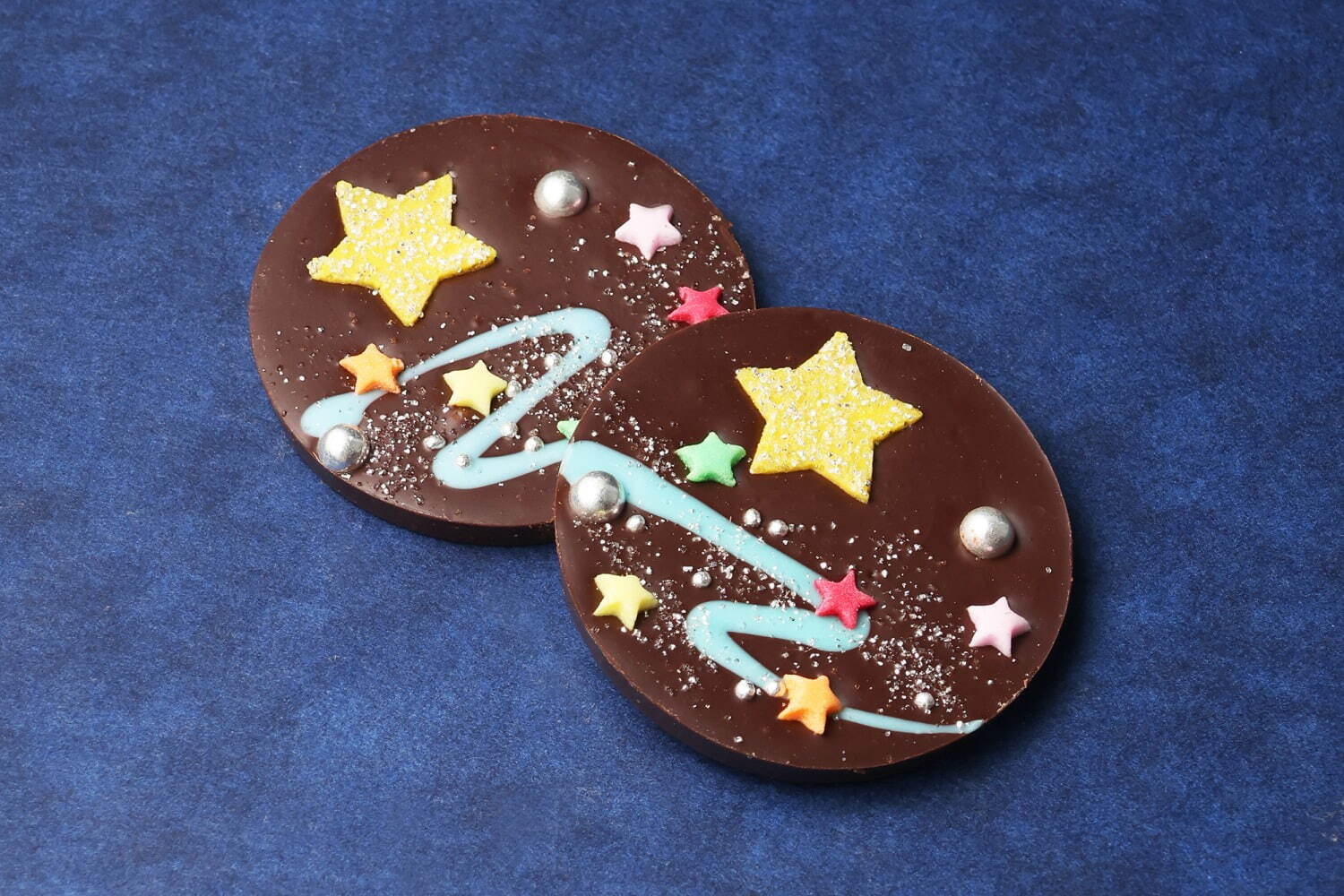 ベルアメールの25年七夕スイーツ、“星が瞬く”天の川イメージの濃厚チョコレートケーキ＆ショコラ｜写真5