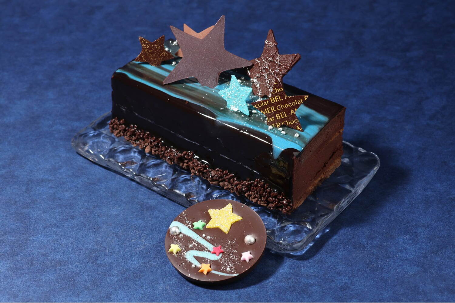 チョコレートケーキ｜ベルアメールの25年七夕スイーツ、“星が瞬く”天の川イメージの濃厚チョコレートケーキ＆ショコラ