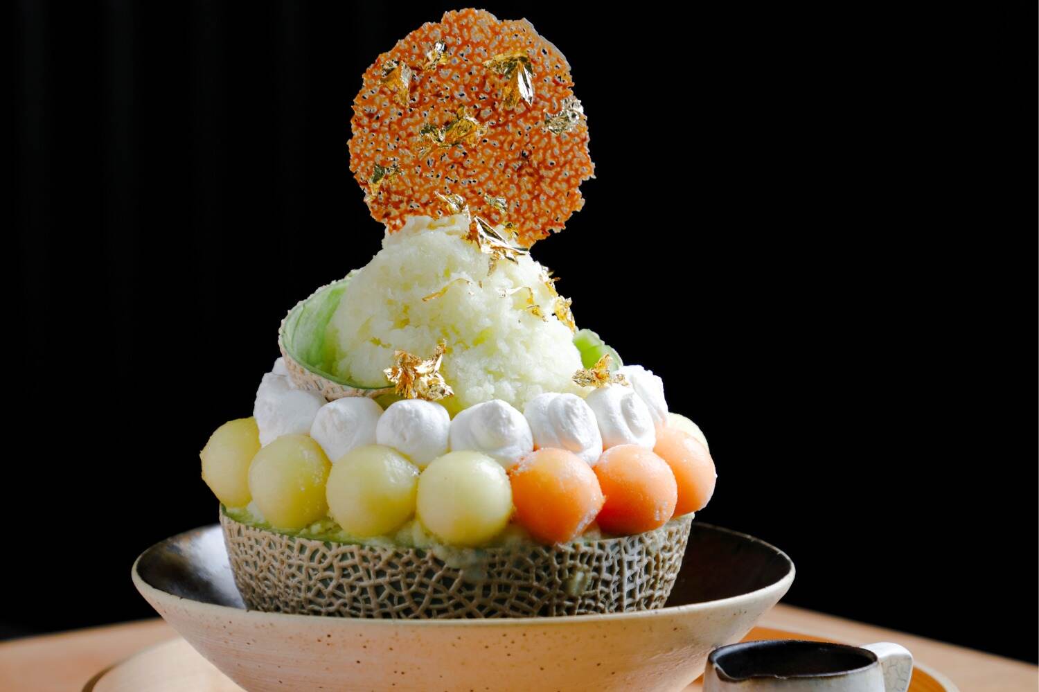 アマン京都から完熟マスクメロン1玉使用の贅沢かき氷、“シャクシャク”果汁氷×Wメロンボール