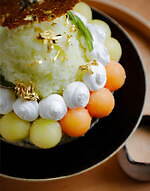 アマン京都から完熟マスクメロン1玉使用の贅沢かき氷、“シャクシャク”果汁氷×Wメロンボール｜写真4