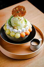 アマン京都から完熟マスクメロン1玉使用の贅沢かき氷、“シャクシャク”果汁氷×Wメロンボール｜写真2