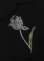 ワイルドサイド ヨウジヤマモト“花刺繍”の半袖シャツ、色味を抑えた椿＆鮮やかチューリップ｜写真2