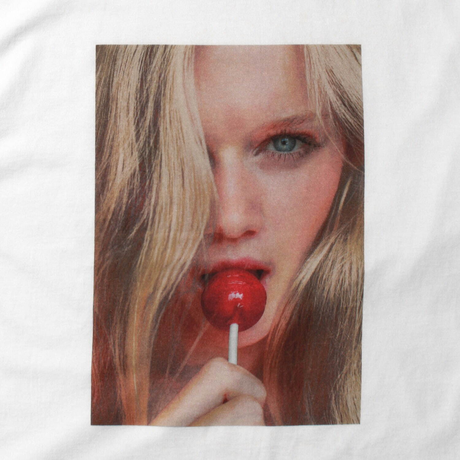 マインデニム“ヌード女性＆キャンディ舐める女性”フォトTシャツ、イギリスの写真家とコラボ｜写真16