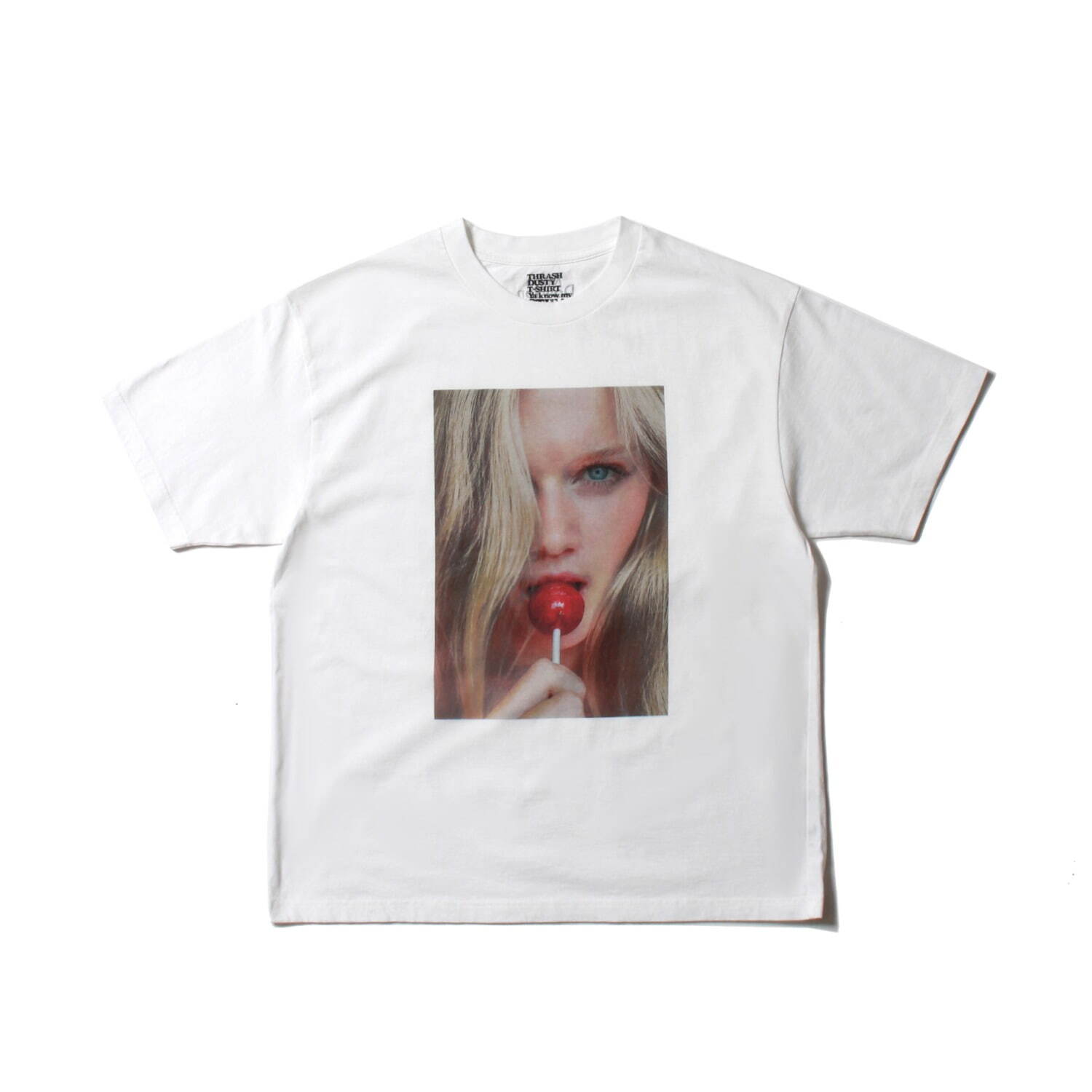 マインデニム“ヌード女性＆キャンディ舐める女性”フォトTシャツ、イギリスの写真家とコラボ｜写真3
