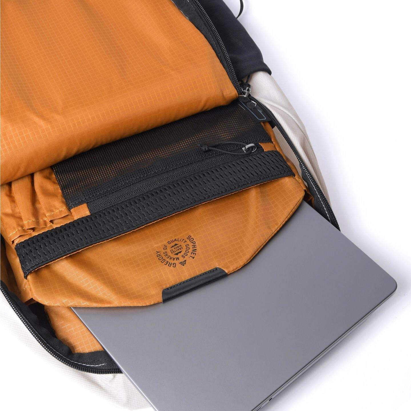 ソフネット×グレゴリーの”軽量防水”バッグパック＆ウエストポーチ、“世界最強の繊維”ダイニーマ使用｜写真24