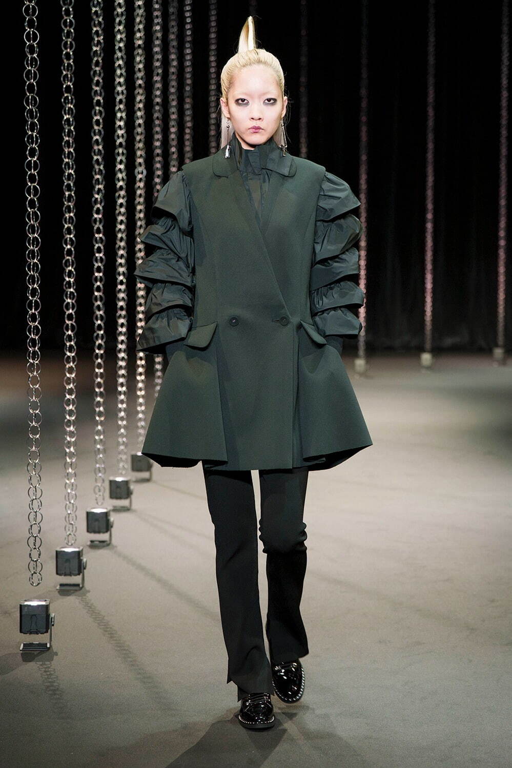 ヒロコ コシノ(HIROKO KOSHINO) 2025-26年秋冬ウィメンズコレクション  - 写真17