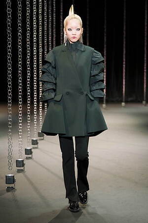 ヒロコ コシノ(HIROKO KOSHINO) 2025-26年秋冬ウィメンズコレクション  - 写真17