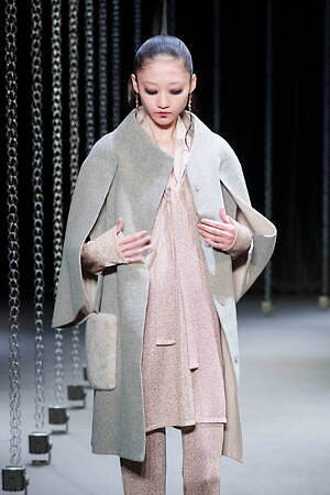 ヒロコ コシノ(HIROKO KOSHINO) 2025-26年秋冬ウィメンズコレクション  - 写真28