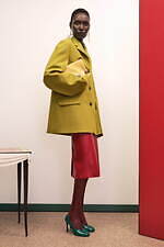 トリー バーチ 2026年リゾートコレクション - 現代女性のリアルクローズにレトロな色気を漂わせて｜写真8