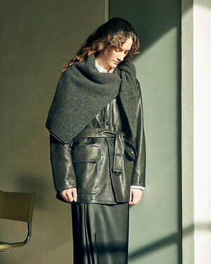 イレーヴ(YLÈVE) 2025-26年秋冬ウィメンズ&メンズコレクション  - 写真4