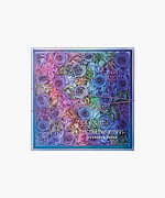 ニコライ バーグマン初の「透明ブルーグラデ」フラワーボックス、淡いパープルやピンクの花々｜写真2