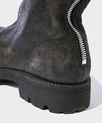 グイディのビオトープ限定バックジップブーツ、“剥がれ落ちるコーティング”レザーアッパー｜写真6