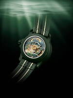 スウォッチ×ブランパンの腕時計“深海”着想ダークグリーン、裏側